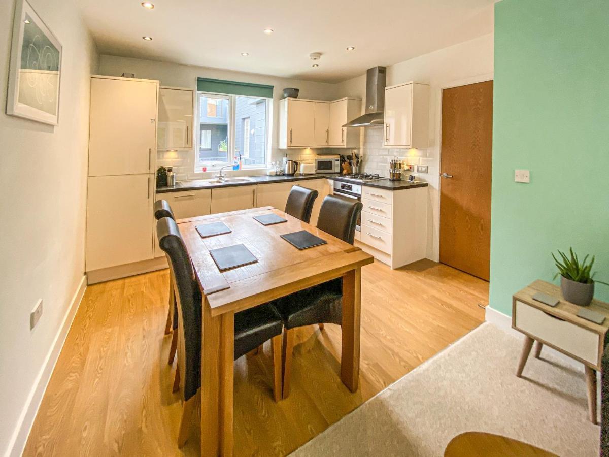 Beautiful, Contemporary 3 Bedroom Apartment Bath Extérieur photo