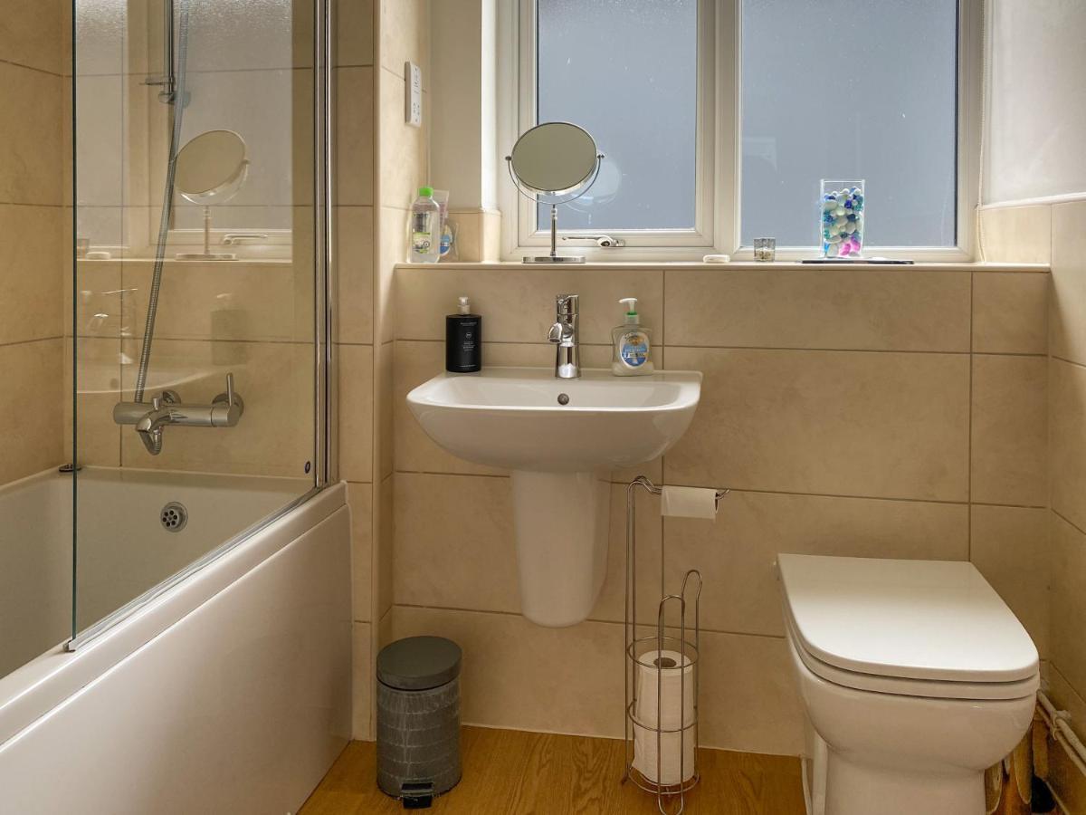 Beautiful, Contemporary 3 Bedroom Apartment Bath Extérieur photo